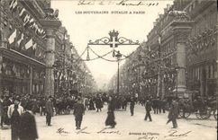VINTAGE POSTCARD the sovereigns of Italy has Paris Avenue of the Opera