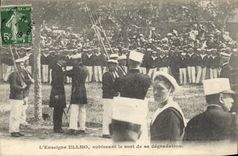 CPA L'enseigne Ullmo subissant le sort de sa degradation 