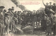 CPA Greves de Limoges 15 avril 1905 Barricade Ancienne route d'Aixe Jument Estacade du 21eme Chasseurs 