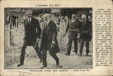 CPA Poincare chez ses morts 