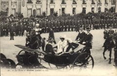 CPA MM le Roi d'Italie et la reine a Paris 1903 La reine et Madame Loubet