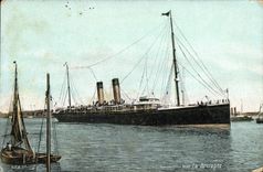 VINTAGE POSTCARD Boat Brittany