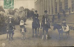 CPA Famiglia Reale a Racconigi Poney Cheval