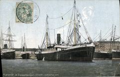 CPA Bateau Marseille Le Transatlantique Crimee rentrant au port 