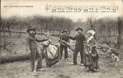 CPA Folklore Auvergne La bourree