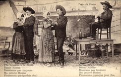 CPA Folklore Auvergne La bourree 