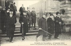 CPA Congres de Versailles 17 janvier 1913 Arrivee des parlementaires et de M Passy doyen du Senat