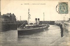 VINTAGE POSTCARD Dieppe Arrived of Arundel