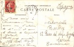 Marineros bretones del sardiniere de la industria del folklore de la POSTAL de la VENDIMIA que entregan su pecado la salida para la fábrica