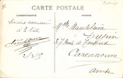 Vapor de Rochefort del barco de la POSTAL de la VENDIMIA en el mar Duguay Trouin que pasa debajo del puente del transportador