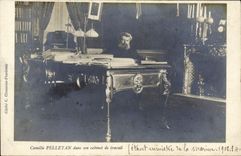 CPA Camille Pelletan dans son cabinet de travail