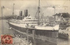 VINTAGE POSTCARD Bateau Steamer Saint Nazaire the Spain steamer leaves the port