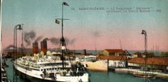 VINTAGE POSTCARD Boat Saint-Nazaire Steamer the Spain Steamer leaving the old basin