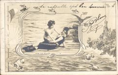 CPA Maillot de Bain Folklore Femme Sur la plage