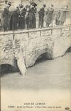 CPA Ours Paris Crue de la Seine Jardin des plantes L'ours blanc conte ses peines