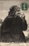 CPA Folklore Tabac Carantec Vieille femme fumant sa pipe