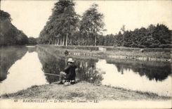 CPA Bateau Peniche Rambouillet Le parc Les canaux