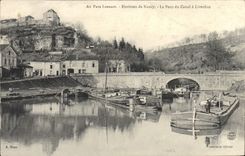 CPA Bateau Peniche Au pays lorrain Environs de Nancy Le pont du canal a Liverdun