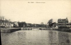 CPA Bateau Peniche Caen L'entree du canal