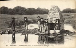 CPA Folklore Bretagne Le dimanche en Bretagne 