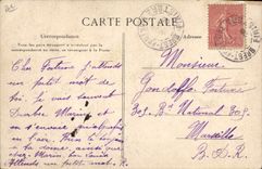 CPA Folklore Tabac Morlaix Vieille porteuse d'eau fumant la pipe 