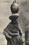 CPA Folklore Tabac Morlaix La vieille porteuse d'eau fumant sa pipe