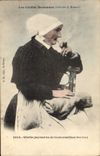 CPA Folklore Tabac Coiffes bretonnes Vieille paysanne de Cornouailles Bourbriac