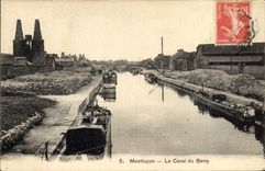 CPA Bateau Peniche Montlucon Le canal du Berry