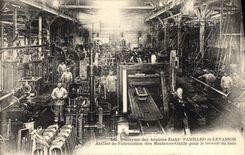 VINTAGE POSTCARD Panhard and Levassor Workshop of the machine tools for the work of wood