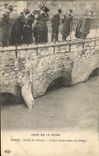 CPA Ours Paris Crue de la Seine Jardin des plantes L'ours blanc conte ses peines 