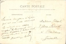 VINTAGE POSTCARD Chevre Lyon Places Bellecour the car at goats TOP