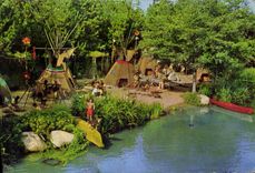 CPM Far West Cow Boy Peaceful Indian village Indiens