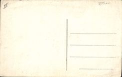 Estanquero de la tienda de Neuvy de la POSTAL de la VENDIMIA