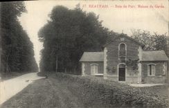 VINTAGE POSTCARD Beauvais Wood of the park House of the guard