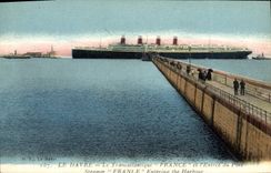 CPA Bateau Paquebot Le Havre Transatlantique France et l'entree du port 