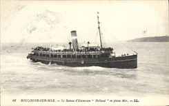 CPA Bateau Boulogne sur mer Le bateau d'excursion Holland en pleine mer 