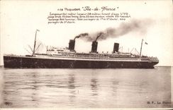 VINTAGE POSTCARD Boat Steamer Ile de France