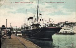 VINTAGE POSTCARD Boulogne Boat on Sea Invicta Under pressure