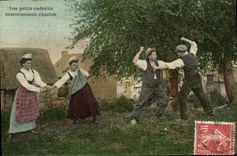 CPA Folklore Les petits cadeaux entretiennent l'amitie 