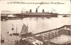 CPA Bateau Paquebot Ile de France le Havre Entree au port 