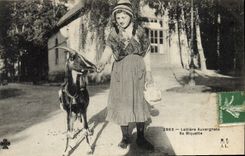 VINTAGE POSTCARD Goat Laitiere auvergnate Its biquette Folklore TOP