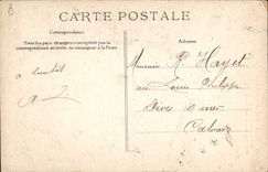 CPA Folklore Costumes bretons La bonne vieille de Carantec et Locquenole Costume de fete 