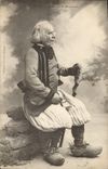 CPA Folklore Vieux breton de Plogonnec 