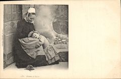 CPA Folklore Chasse aux pous Enfant Femme 