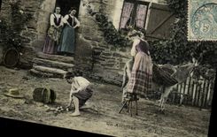 CPA Folklore Un accident Enfants Ane Mule 