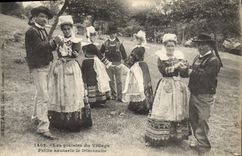 VINTAGE POSTCARD Folklore pleasures of the village Small sautery Sunday
