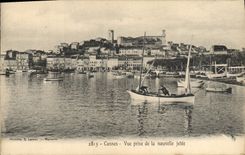 VINTAGE POSTCARD Bateau Fishes Cannes Seen from new pier