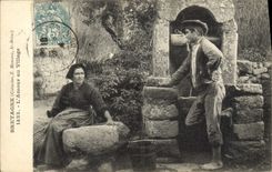 CPA Folklore L'amour en village 