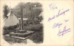 VINTAGE POSTCARD Graville the cross of Robert devil