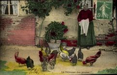 VINTAGE POSTCARD Folklore Woman the lunch of hens